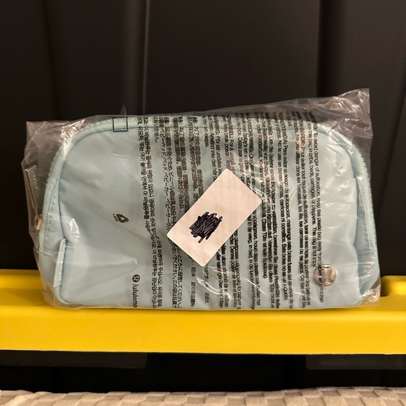 lululemon athletica Pastel Blue Cosmetic Pouch - Picture 2 of 2